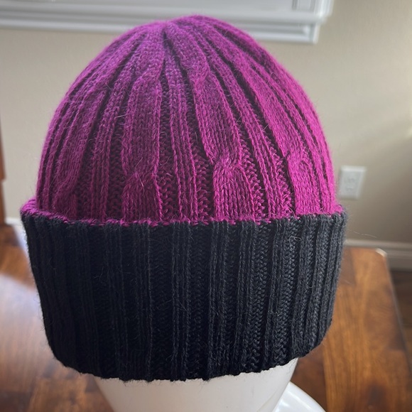 Peruvian Alpaca reversible beanie cap - Picture 2 of 7